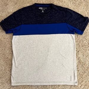 Navy, Blue, and White Men’s Aeropostale Stretch Tee Shirt XL